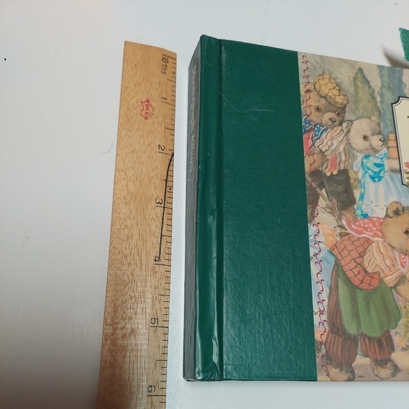 Vintage 1996 Teddy Bear Lover's Photograph Album (Hardcover-Green) - Picture 7 of 7